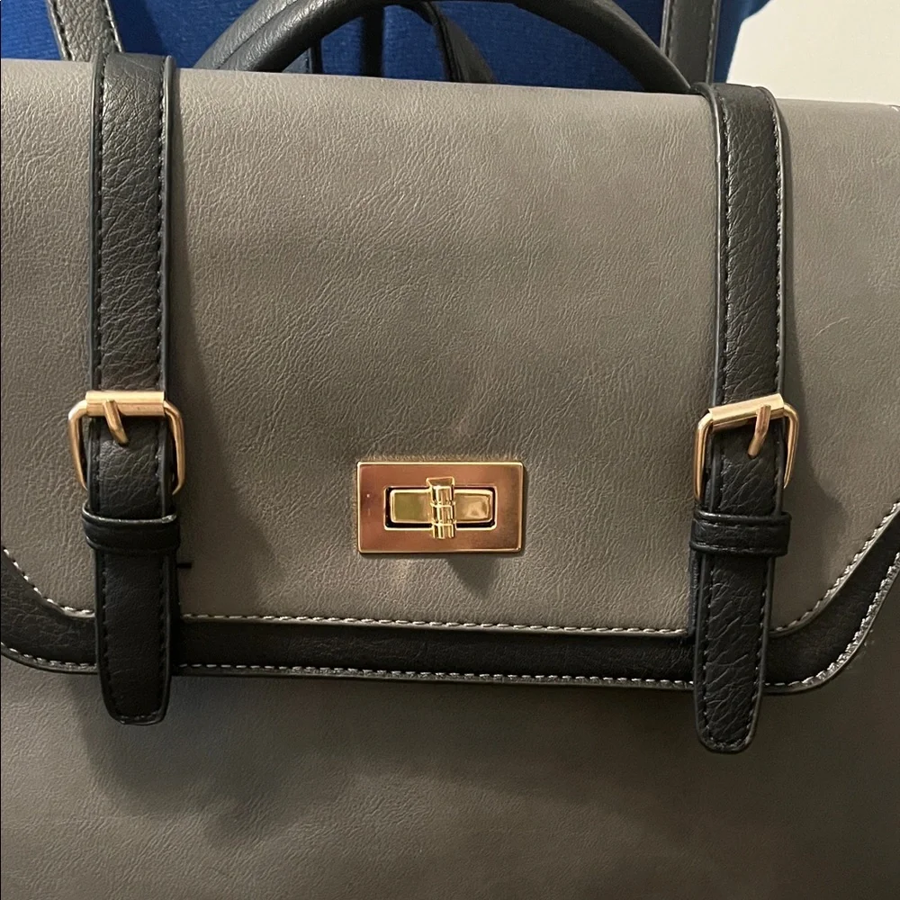 Jen & Co Vegan Leather Black and Gray Women's Backpack Purse